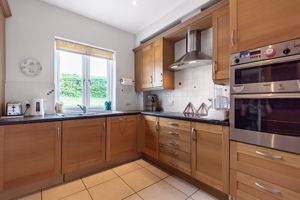 Kitchen- click for photo gallery
